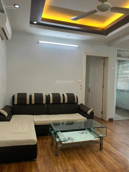 Cho thuê tập thể đẹp như chung cư khu 7.2 ha vĩnh phúc. dt 90m2, 2pn, full đồ, oto đỗ cửa. 11 triệu