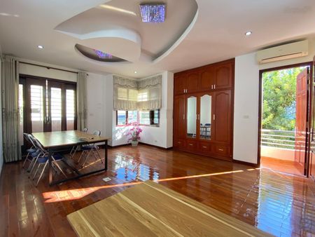 Chính chủ cho thuê văn phòng Hoàng Ngân giá 6 triệu