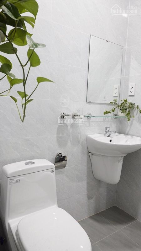 Phòng cho thuê cao cấp 3.8tr cửa sổ lớn thoáng mát đường Tên Lửa