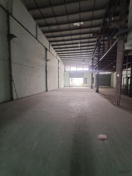 Kho tiêu chuẩn cao ráo 400m2 25tr trung tâm Xã Nhơn Đức