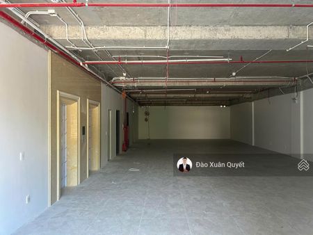 Văn phòng nguyên sàn tòa nhà - 200m2 - Ngay trung tâm TP - Giá 200k/m2