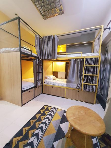 Chốt deal chiếc giường KTX cao cấp giữa lòng Quận 10 trọn gói tất tần tật