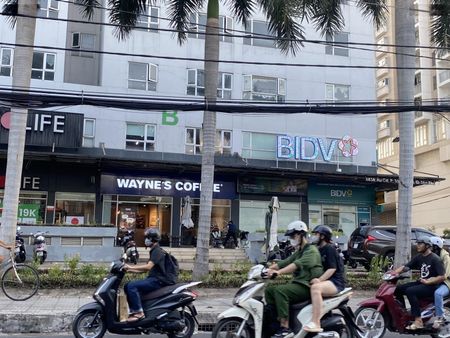 Văn phòng cho giám đốc sẵn bàn ghế trọn gói 03 triệu - tặng 01 bảng tên