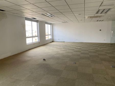 Cho thuê văn phòng chuyên nghiệp tại tòa nhà VTC Lạc Trung, DT 100m, 300m, 1000m. Giá 150k/m2/th
