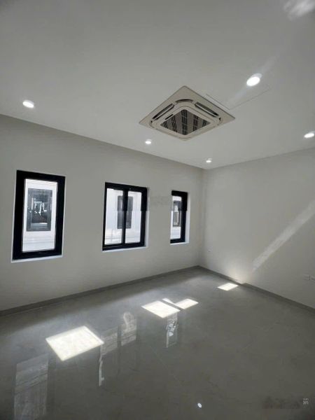 Cho thuê nhà làm văn phòng Louis Hoàng Mai