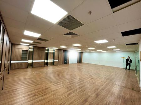 Cho thuê văn phòng, kho tại 46 phố Linh Lang, Ba Đình. Diện tích 25m2, tầng 1. Giá 6 triệu/tháng