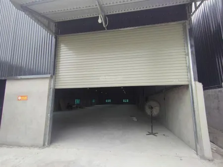 Cho thuê kho đường đông mỹ, thanh trì, hn. 580m2, cao 8m, có điện 3fa, xe công đỗ cửa. giá 45k/m2