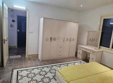 Ngang 14m có sân trước 60m2 đường Cách Mạng Tháng 8, Quận 3.