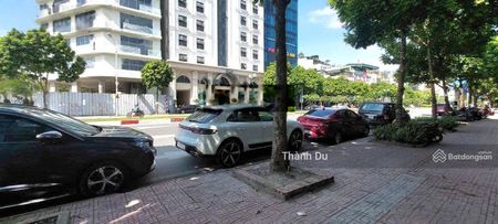 Cho thuê mặt bằng văn phòng mặt phố hồng tiến, long biên 50m2 giá 7 triệu / tháng
