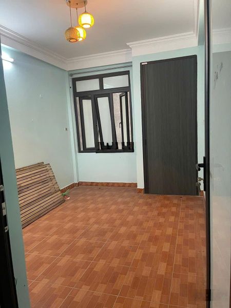 Chính chủ cho thuê nhà Nam Dư, giá chỉ 7,5tr/táng, 4 ngủ 3 wc 4 tầng