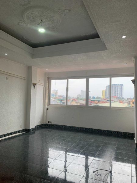 Chính chủ cho thuê VP mặt đường Lạc Trung, gần Time City DT 35 m2, giá 5tr/th