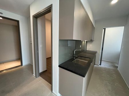 Cho thuê 2PN giá 6.5tr/th , sẵn view thành phố ,căn 59m2 2PN, chung cư Westgate, ở liền