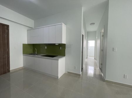 Cho thuê căn hộ Topaz Home 2, nhà trống cơ bản có thể vào ở ngay.