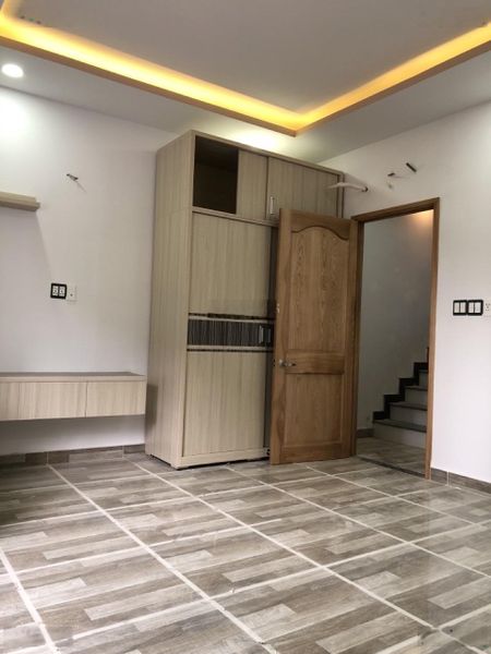 Nhà phố 2 lầu tại Hoàng Quốc Việt cạnh Phú Mỹ Hưng
