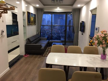 Cho thuê gấp căn hộ đồ cơ bản chung cư Hòa Phát số 70 Nguyễn Đức Cảnh, giao nhà ngay, MTG