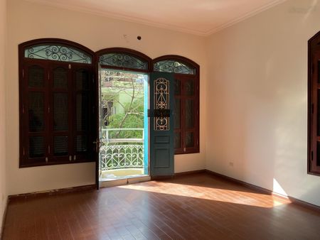 Cho thuê nhà 2 mặt đường ngõ 19 Kim Đồng, vị trí đẹp, kinh doanh & văn phòng lâu dài