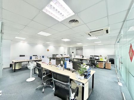 Rộng lớn và linh hoạt! Cho thuê sàn văn phòng tại MP Võ Chí Công, Xuân La. Phù hợp kinh doanh