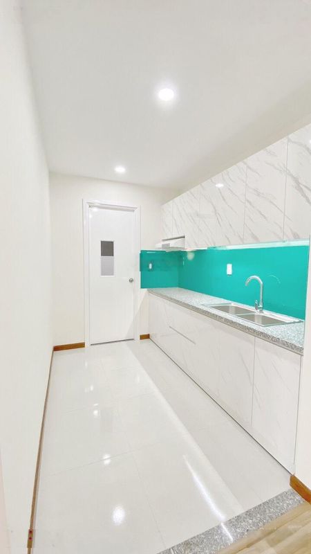 Cho thuê căn hộ diamond riverside giá 8tr vào ở liền- 0901469577