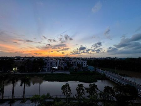Cho thuê CH 1PN rèm giá 5tr, có máy lạnh giá 5.5tr C/c MT Eastmark, Long Trường