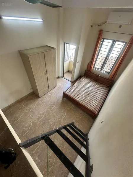 Cho thuê phòng dạng ccmn 30m2 ban công riêng ngay chợ văn la, ô tô đỗ cửa. 0984 378 ***