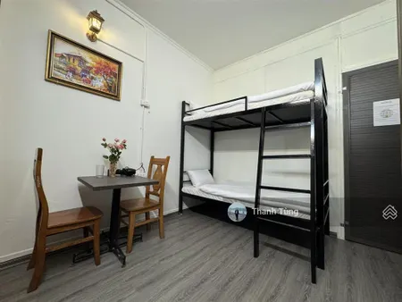 Phòng 20m vệ sinh khép kín, ô tô đỗ cửa,cách mp có 15m, nội thất xịn,sạch sẽ,văn minh,an ninh tốt