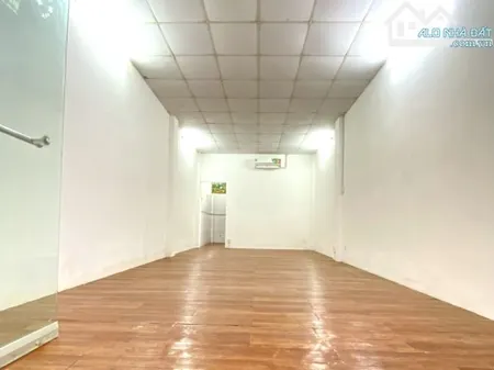 Cho thuê nhà đẹp 4m x 15m hẻm xe tải Đào Duy Anh, Phường Đức Nhuận