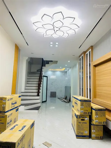 Nhà dân xây 4 tầng phố cầu đơ, hà đông diện tích 37m