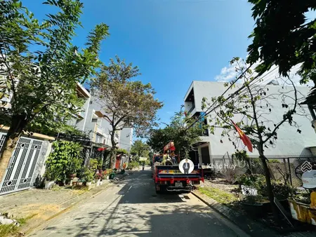 Bán gấp lô đất vàng bàu mạc 7 cách biển chỉ vài phút vị trí cực tiện kinh doanh