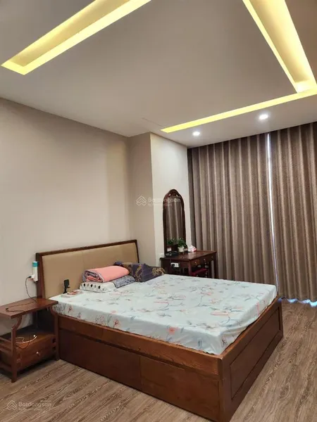 Bán nhanh căn hộ 3 phòng ngủ 2 vệ sinh chung cư đông đô, gần mặt phố nghĩa đô