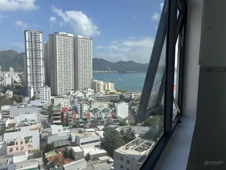 Bán căn hộ napoleon castle nha trang 2 phòng ngủ view xéo biển giá chỉ 2,1 tỷ