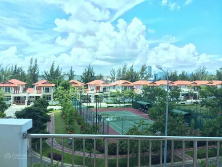 Cần bán biệt thự sân vườn 2 tầng, 150m2 đất ngay khu biệt thự phúc lộc viên sơn trà