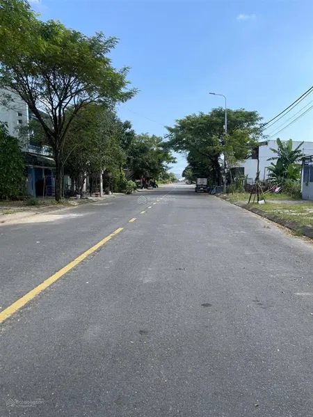Chính chủ cần bán lô góc 200m2 (10mx20m) đừơng 10m5 tđc hoà quý (đà nẵng). sát làng đại học