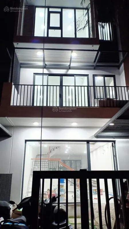 Bán nhà mặt phố 1 trệt 2 lầu tại khu đô thị đông tăng long quận 9