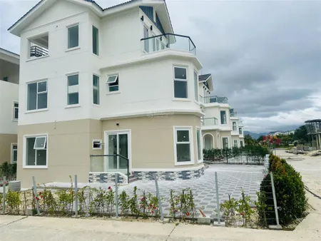 Tôi chính chủ bán căn biệt thự góc khu nhà ở cán bộ chiến sỹ hq vùng 4 mhdi giá tốt cho nhà đầu tư