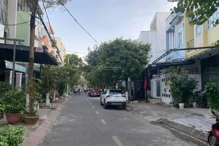 Bán nhà 2 tầng mt phần lăng 9 gần công viên thoáng mát