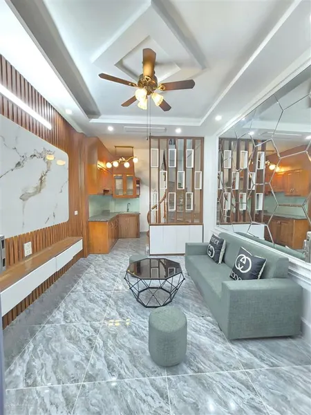 Bán nhà phố thanh lân vĩnh hưng hoàng mai sổ riêng 30m 5 tầng full nội thất ở ngay giá 6,4 tỷ