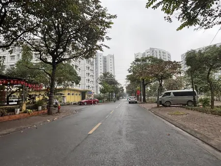 Cực hiếm bán căn liền kề 2 mặt đường to 5.5 tầng thang máy giá trị nhất nhì kđt sài đồng 45 tỷ
