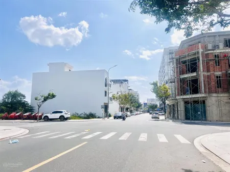 Bán đất mặt tiênd đườn a3 vcn phước long nam nha trang