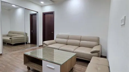Bán căn hộ chung cư 2 ngủ royal park. diện tích 70 m . tầng cao thoáng