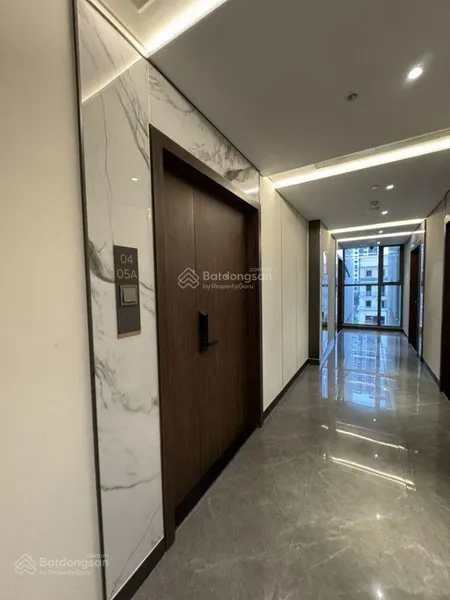 Chính chủ bán căn hộ 1pn+ , diện tích sd 51m, sổ đỏ 48m view nội khu tầng thấp, nội thất thiết kế