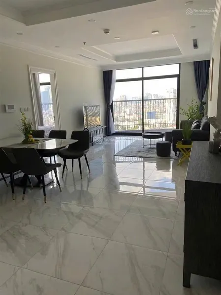 Nhà tôi có nhu cầu bán căn 4pn tòa roman, dt 146m2 căn góc, giá 12,8 tỷ. 0936 242 ***