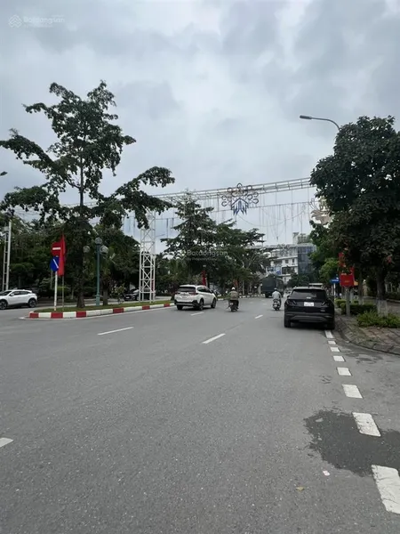 20,5 tỷ căn góc liền kề phố vũ lăng khu dự án iec tứ hiệp. đường lớn, hè rộng. 61m2, kd đắc địa