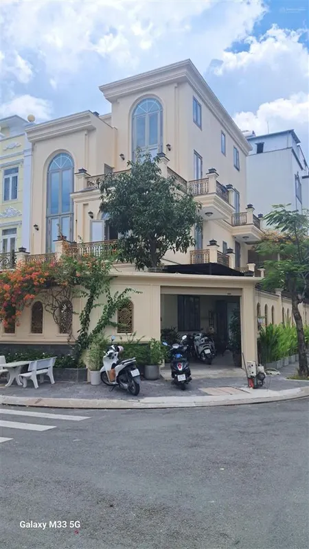 Biệt thự 12 x 20m hai mặt tiền khu tm the season lái thiêu, tp. thuận an, bình dương