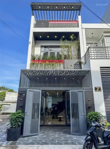 Bán nhà 1 trệt 1 lầu mới 100% diện tích rộng có 3 p ngủ ngay kdc hồng phát tp cần thơ