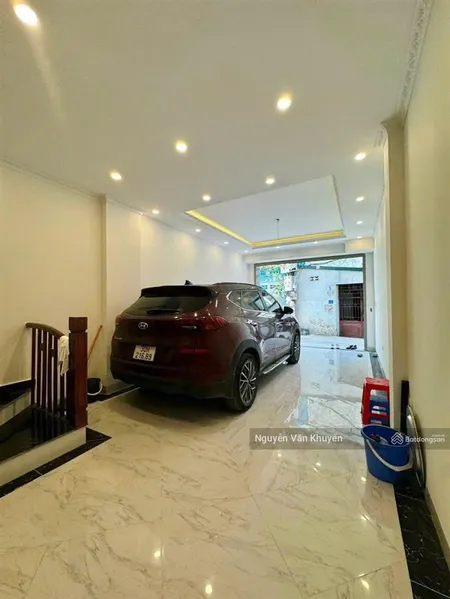 Hàng hiếm long biên! nhà 6 tầng thang máy ô tô ngủ trong nhà giá tốt
