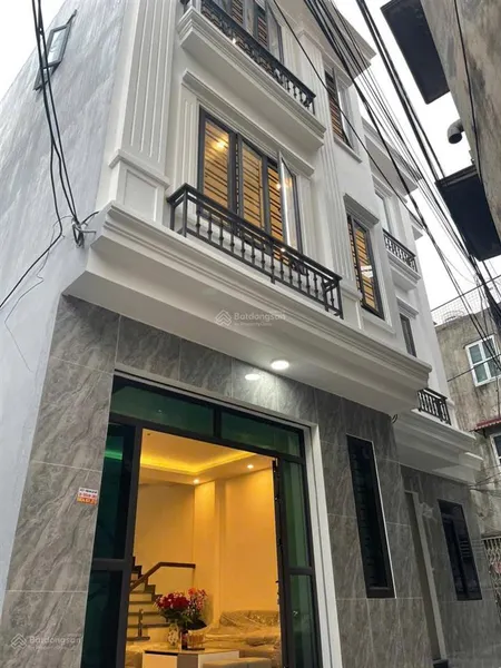 Chính chủ gửi bán nhà 3 tầng 2 mặt tiền sau 1 nhà mặt đường