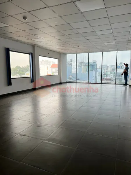 CHO THUÊ SÀN VP ĐƯỜNG LÊ VĂN HUÂN, TÂN BÌNH - 105 M2 - CÓ HẦM, THANG MÁY
