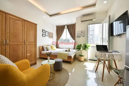 Căn Hộ 1 Phòng Ngủ Cho Thuê Ngay Trần Hưng Đạo Quận 1 - Thang máy ban công, máy giặt riêng