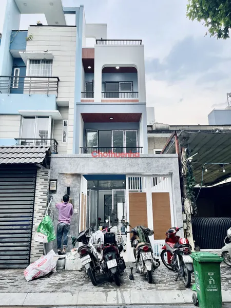 CHO THUÊ NHÀ MẶT TIỀN THẤT SƠN Q1- NHÀ XÂY MỚI KENG - DTSD 450M2