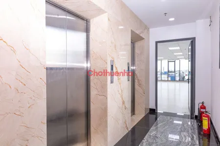 Cho thuê tòa nhà văn phòng mặt tiền địa chỉ 481 Cộng Hòa ngay nhà Ga T3 trung tâm Tân Bình